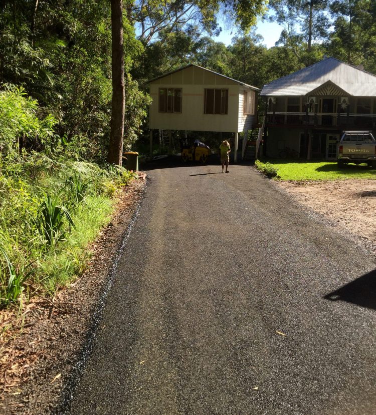 Doonan Bitumen Driveway
